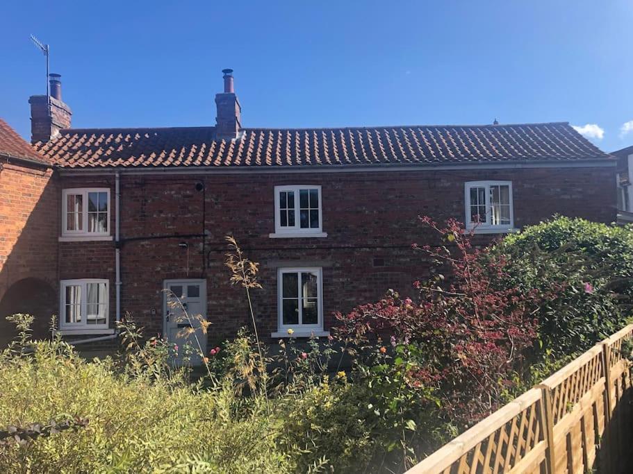 Large Cottage, Beach, Pubs Shops, Netflix, Bbq, Dog Friendly Hunmanby Kültér fotó