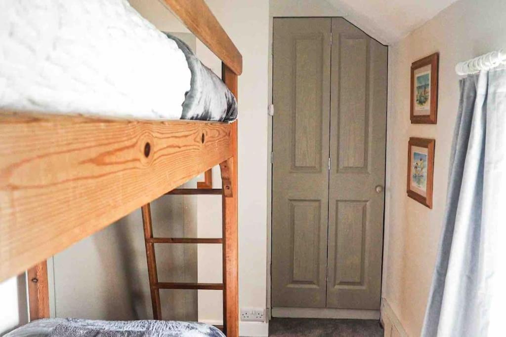 Large Cottage, Beach, Pubs Shops, Netflix, Bbq, Dog Friendly Hunmanby Kültér fotó